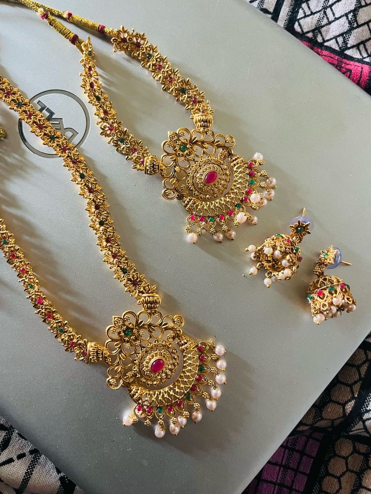 Traditional Indian Necklace Set
