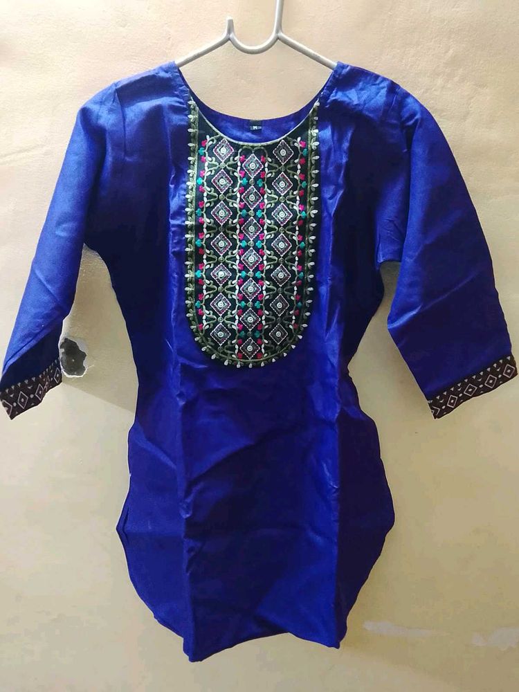 Embroidered Kurta Top
