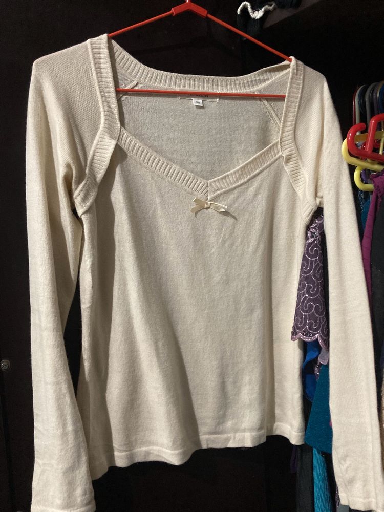 cute long sleeve top🤍