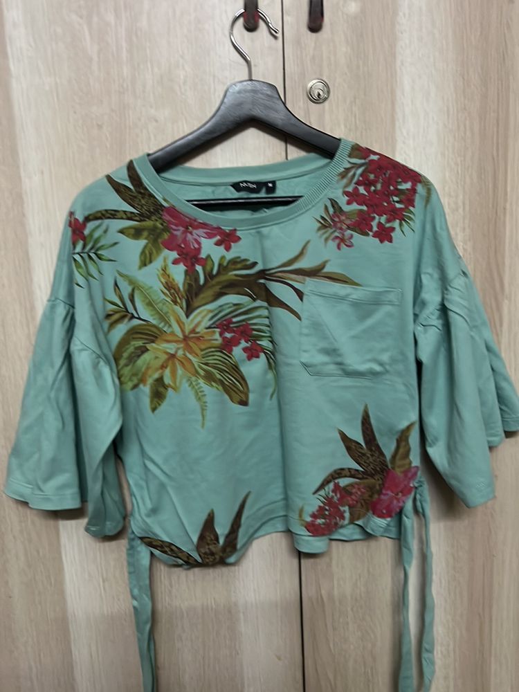 Cute Stylish  top For College price Slashed