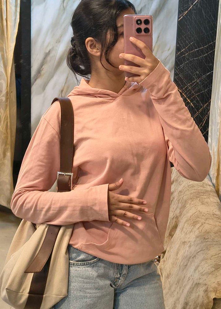 Pink full sleeves tshirt/hoodie