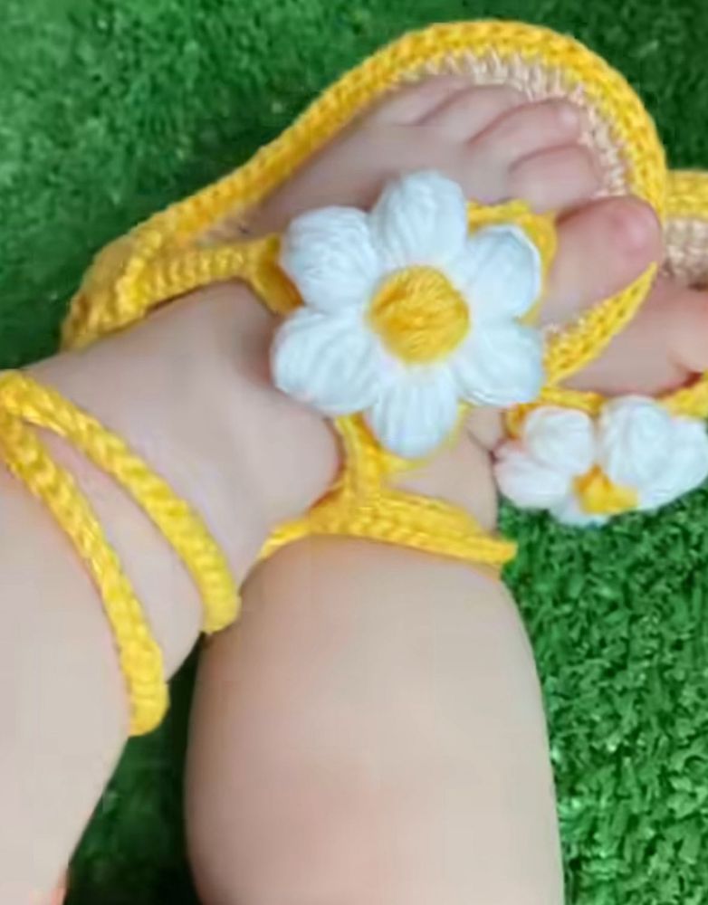 Adorable Crochet Baby Sandals