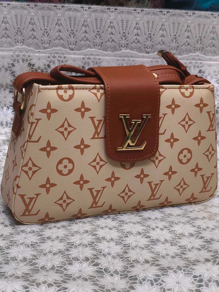 Dupe Louis Vuitton sling bag