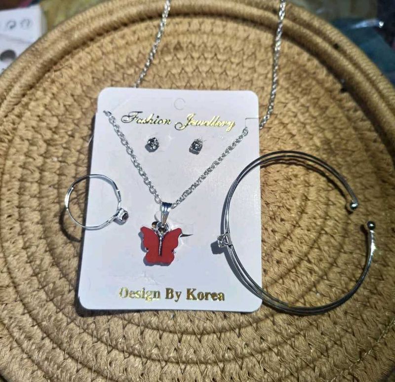 Charming Butterfly Jewelry Set