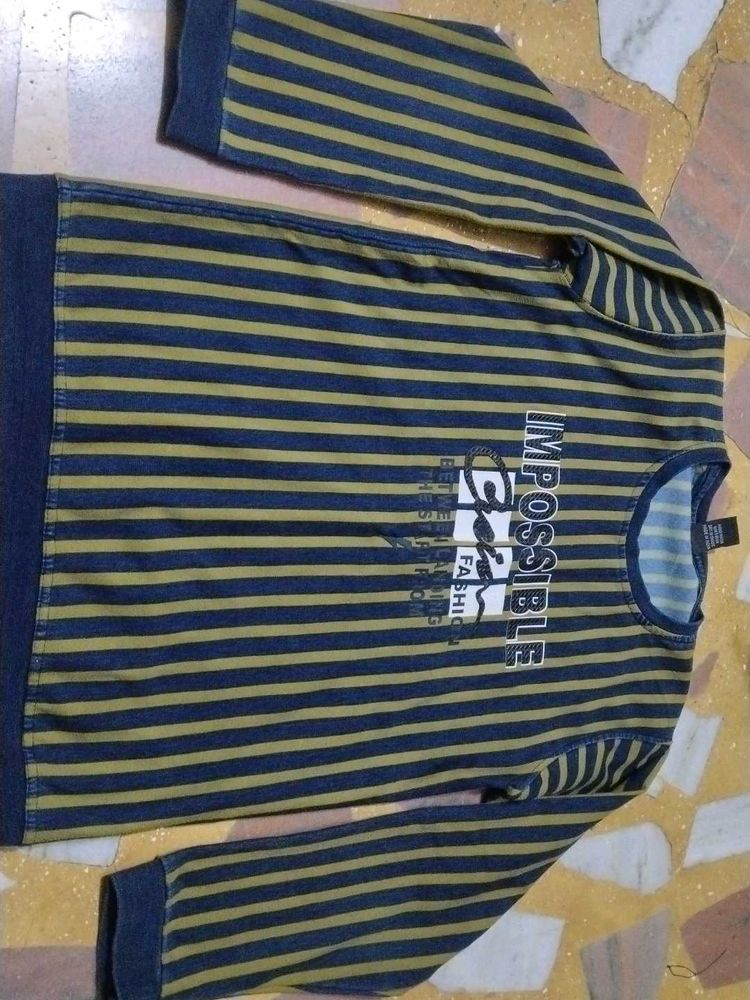 Striped sweatshirt