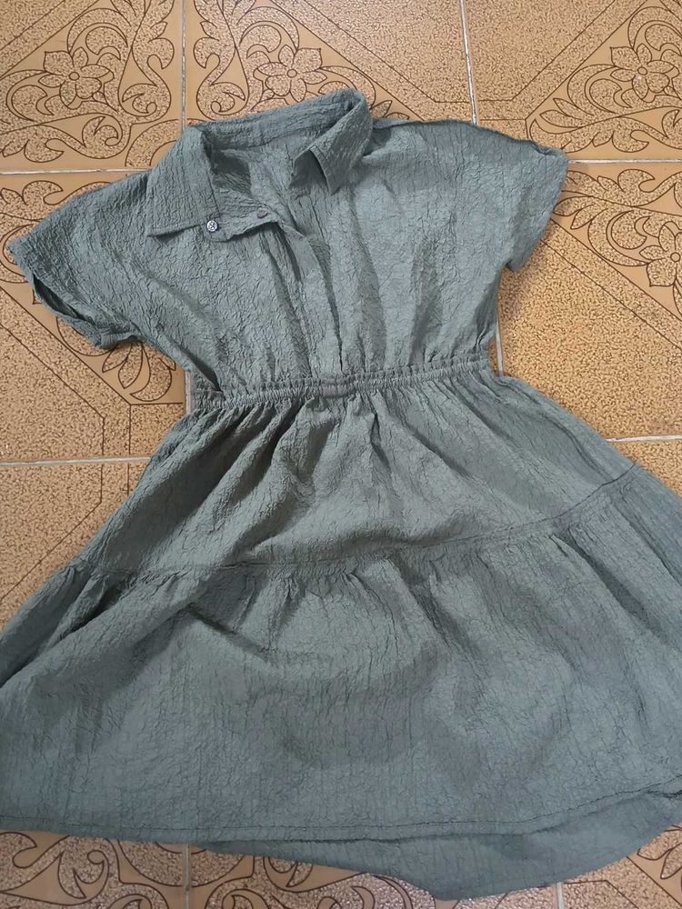Flowy Olive Green Tiered Dress 9-10 year girls