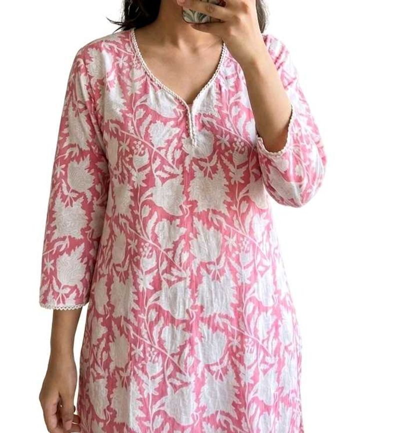 Pink &amp; White Floral Kurta