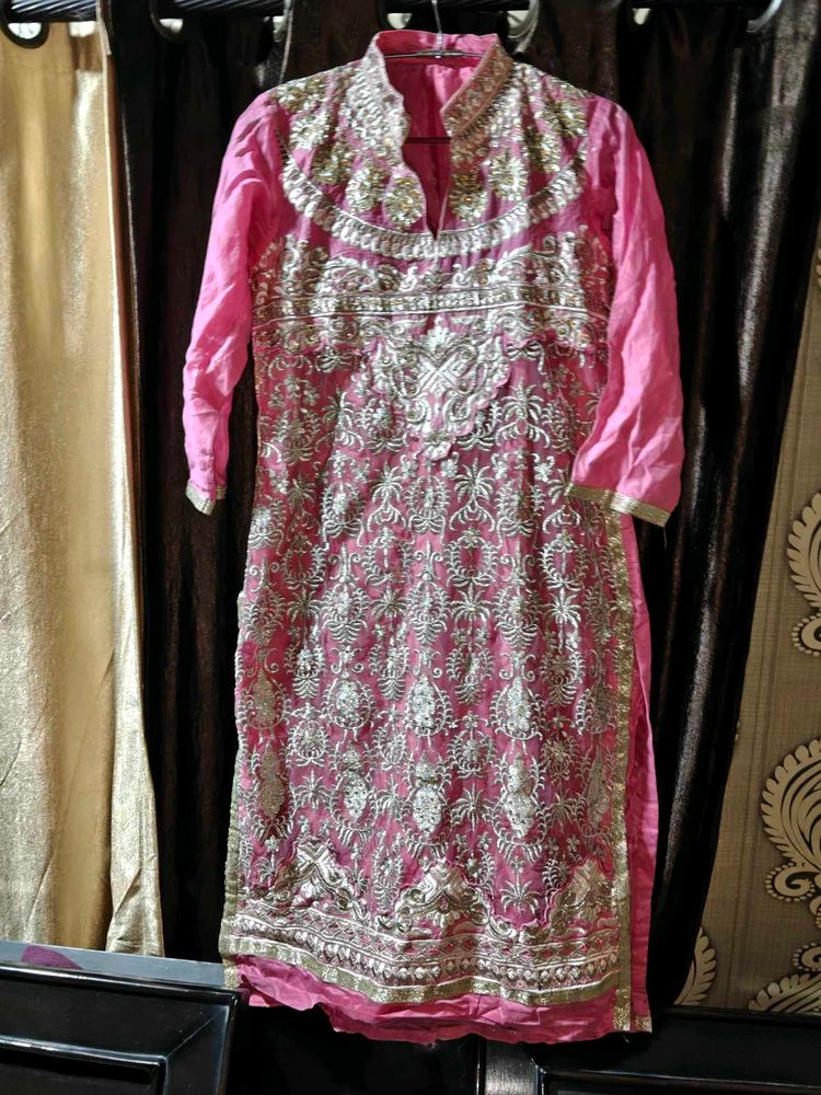 Pink Embellished Kurta pajami set