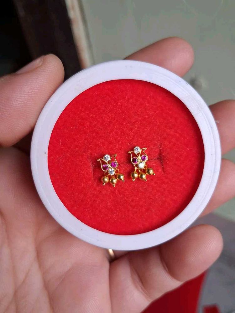 beautiful New earrings gold
