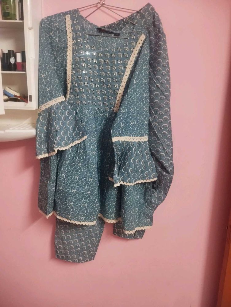 new branded co ord set