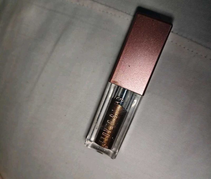 Shimmering Liquid Lipstick