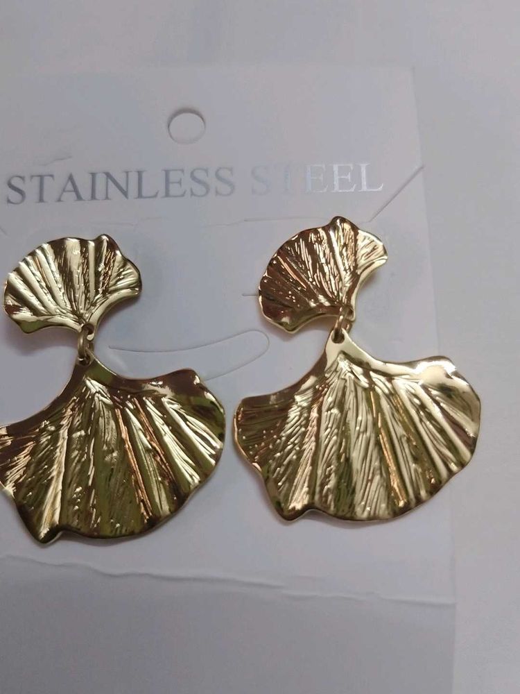 Gold Ginkgo Leaf Dangle Earrings pink broach free