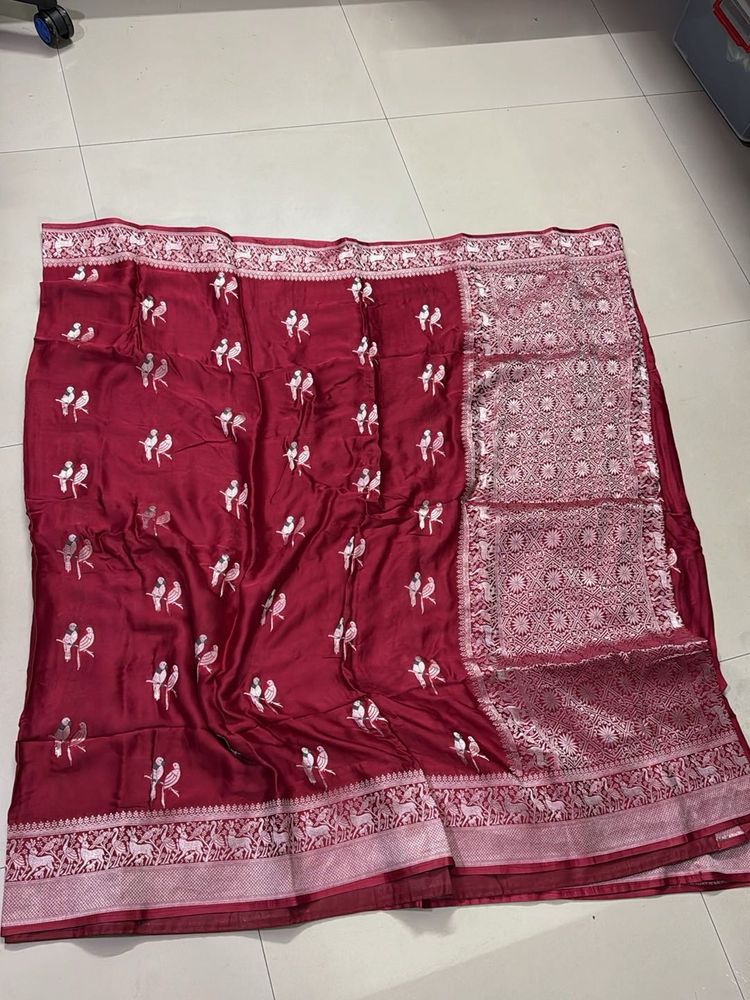 Brand New Elegant Red Bird Benarasi Saree