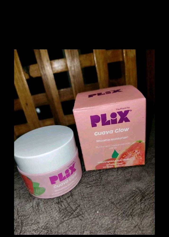 Plix Guava Glow Smoothie Moisturizer