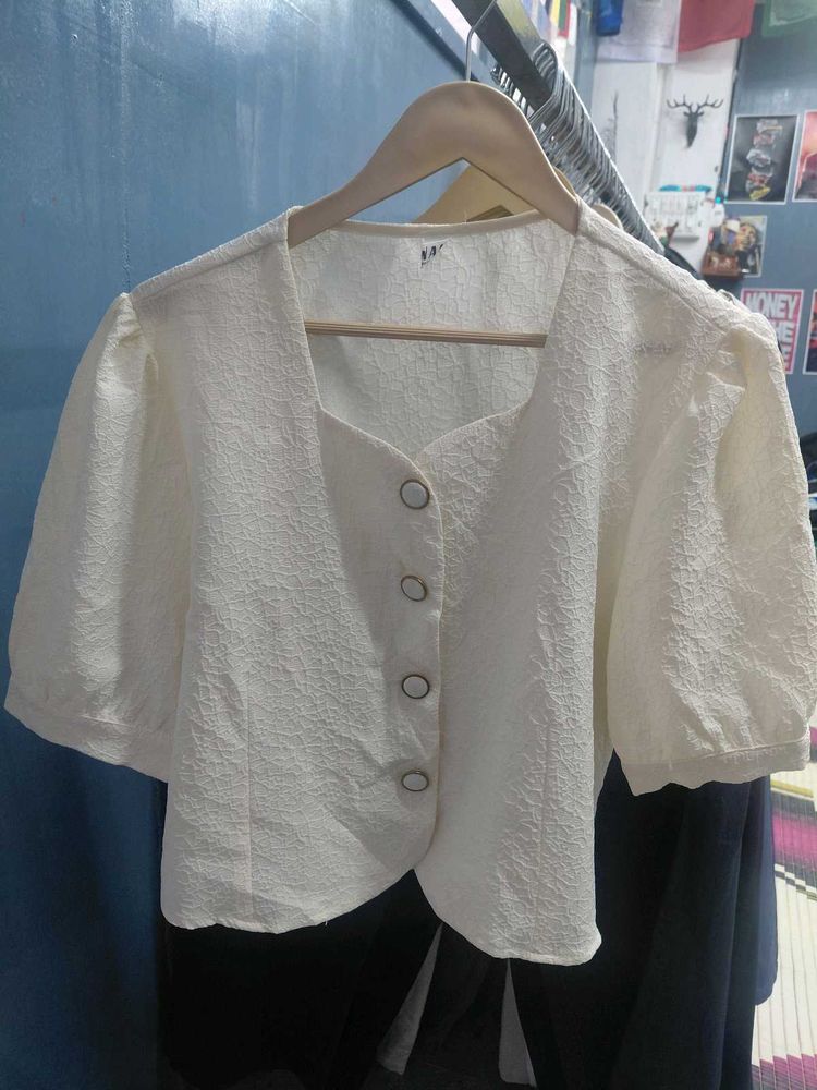 Chic Cream Textured Puff Sleeve Blouse