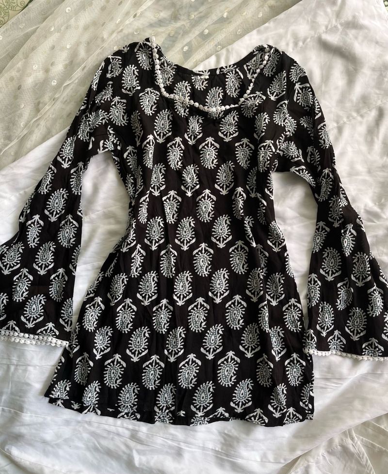 Short Kurti 🖤
