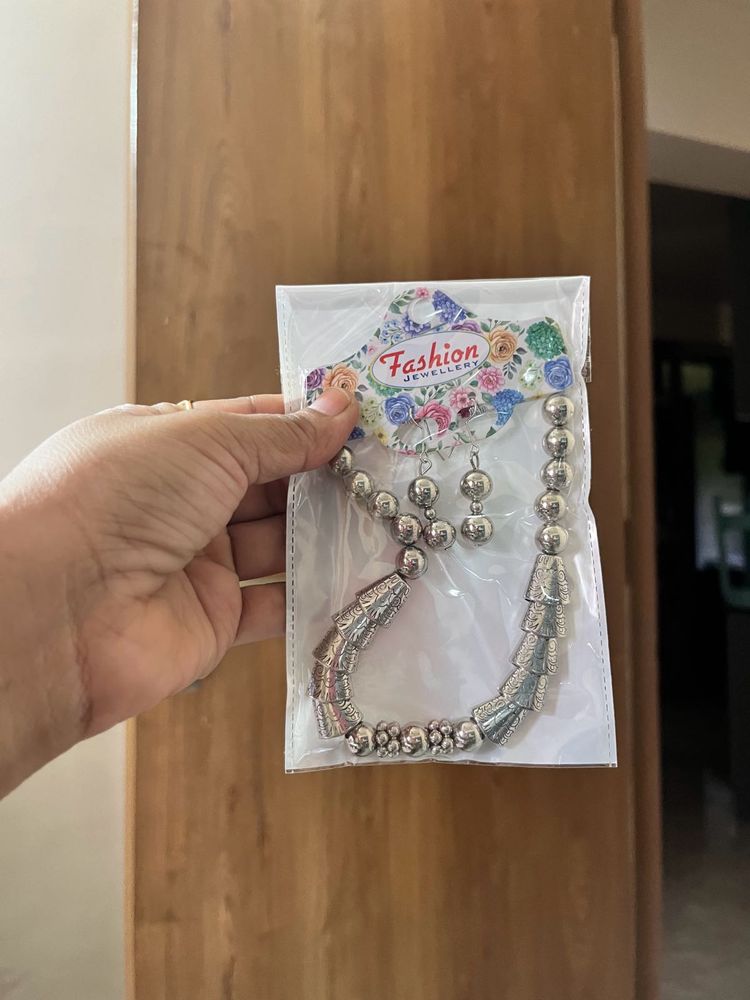 combo offer Silver Beaded Necklace and Earring Set