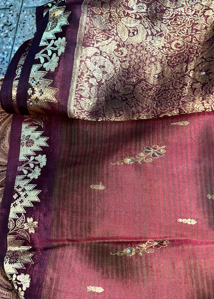 Maroon Saree With Blouse