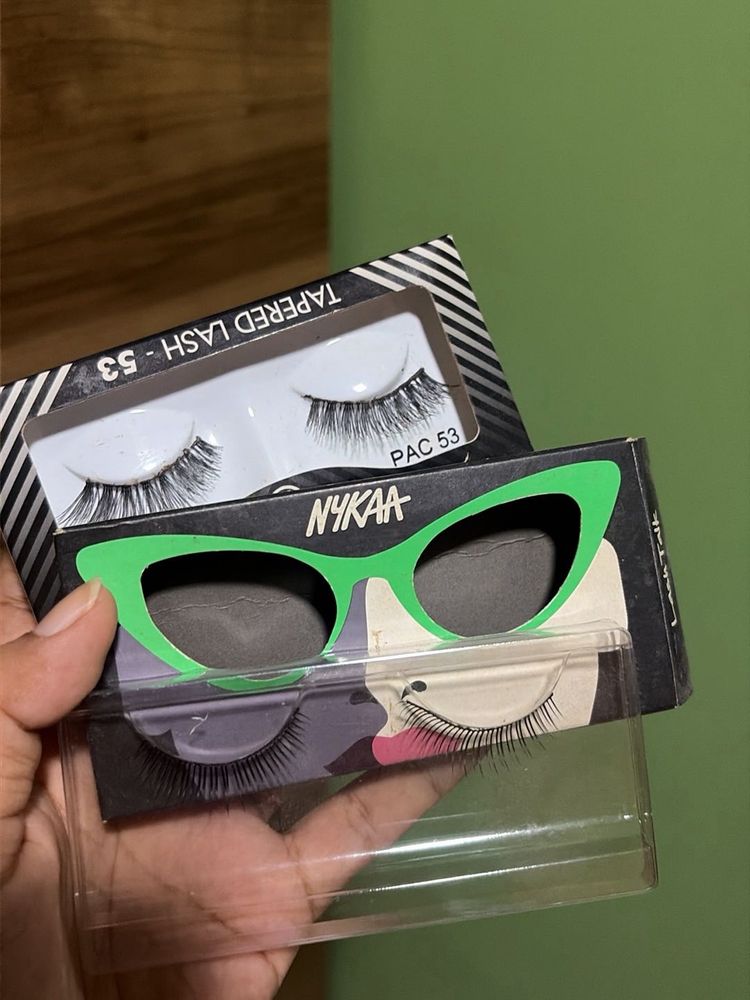 False Eyelashes Bundle with eyelash glue