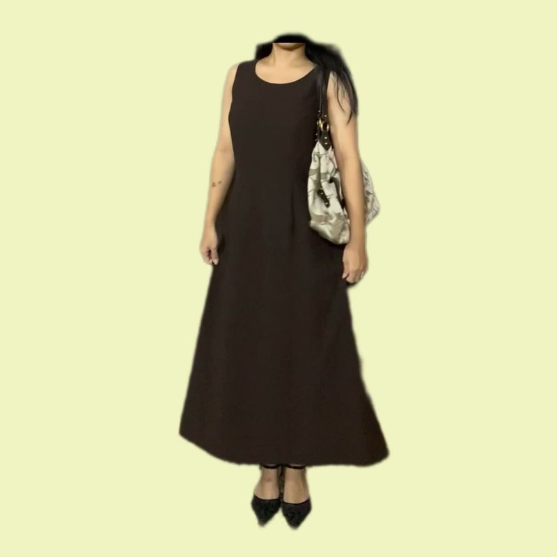 Chic Sleeveless Maxi Dress