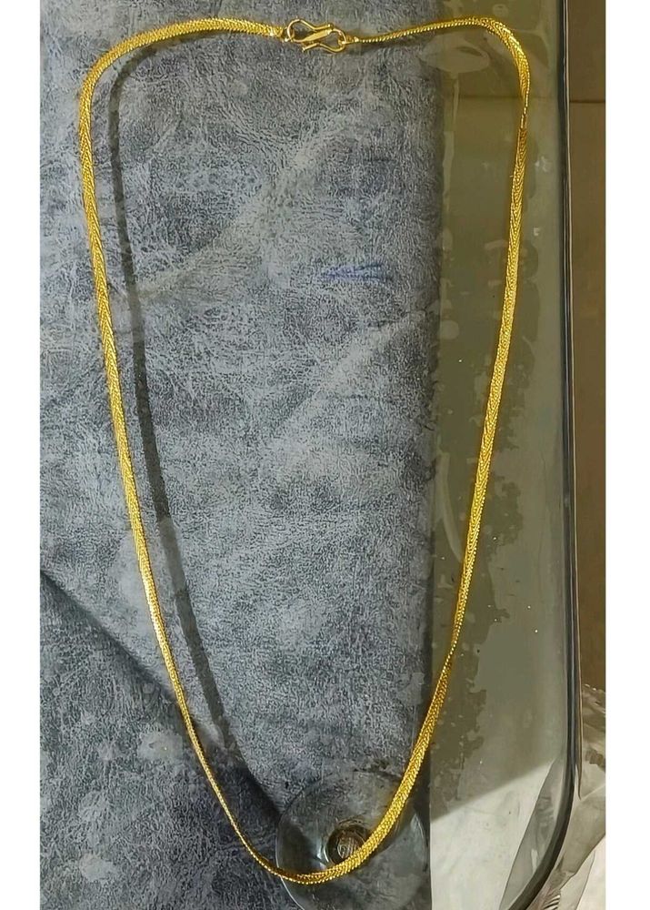 Elegant Gold Chain Necklace