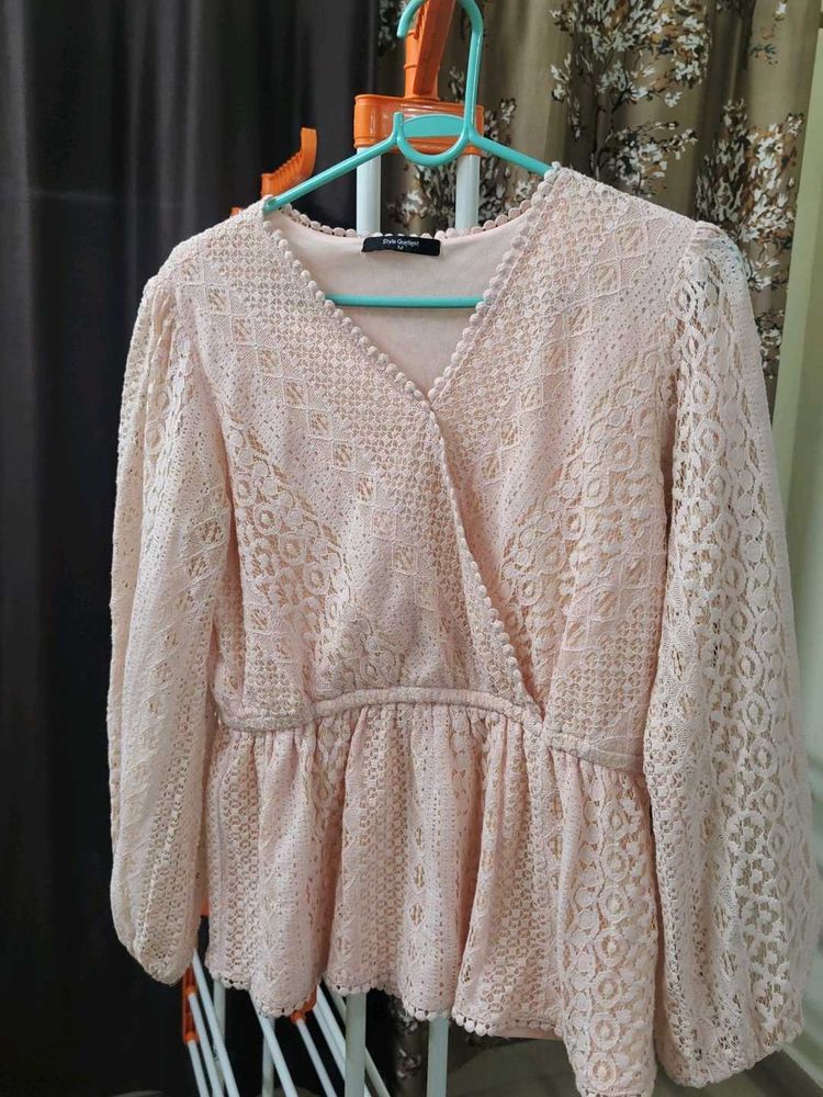 Chic Lace Peplum Top