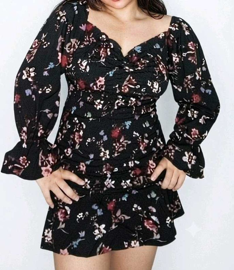 Chic Floral Print Mini Dress