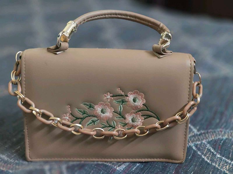 Embroidered Chain Handle Handbag