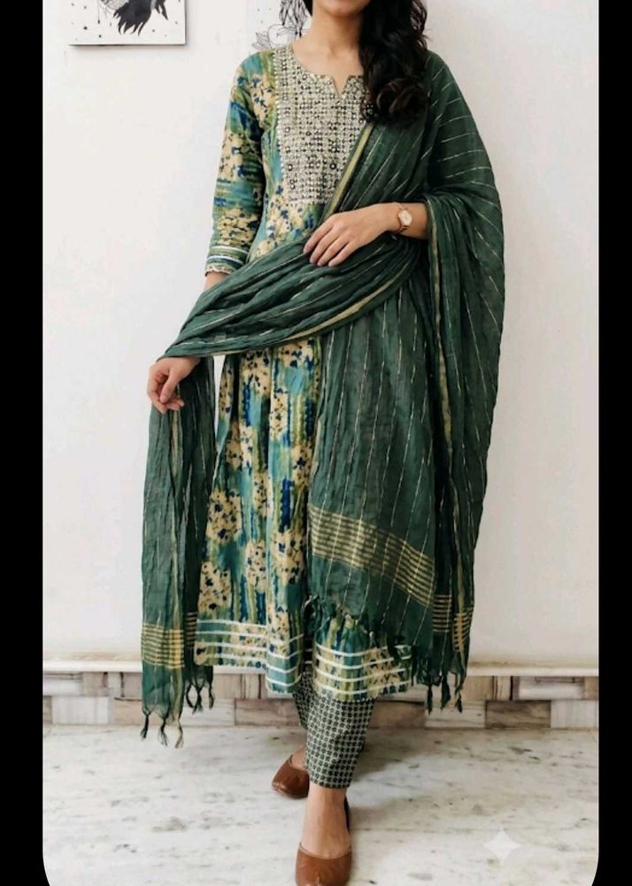 nayra cut kurti pajama duppta set