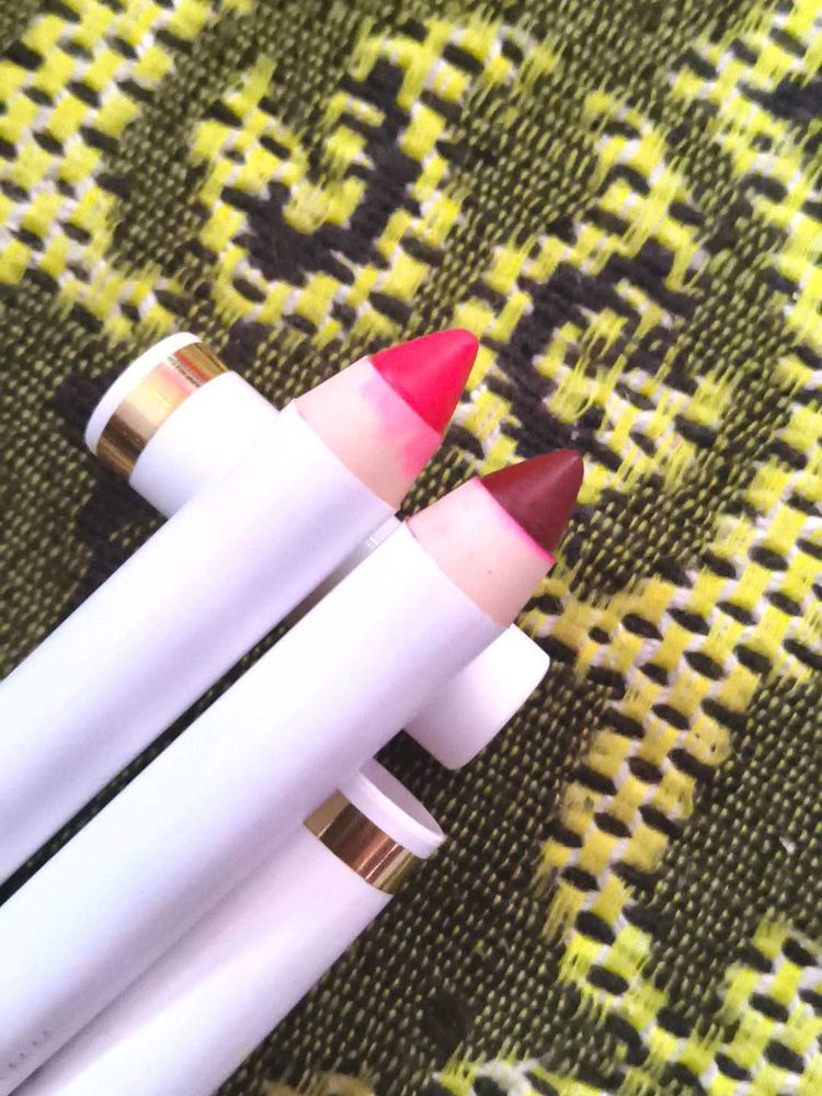 Lip Crayon Set duo with sharpner