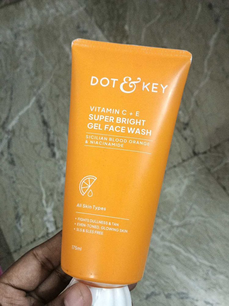 Dot &amp; Key Vitamin C+E Gel Face Wash