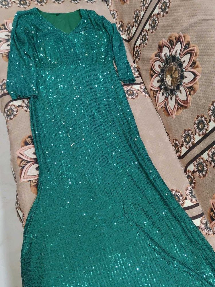 Sparkling Emerald Green Sequin Gown