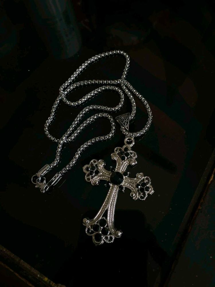 Y2K Cross Pendant Necklace