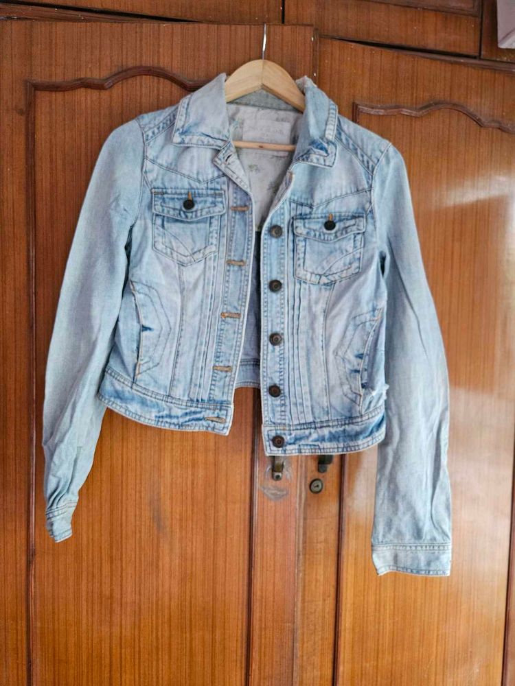 Light Wash distressed Denim Jacket