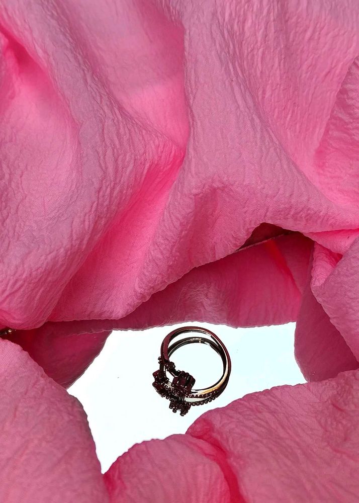 Elegant Ring with Unique Design