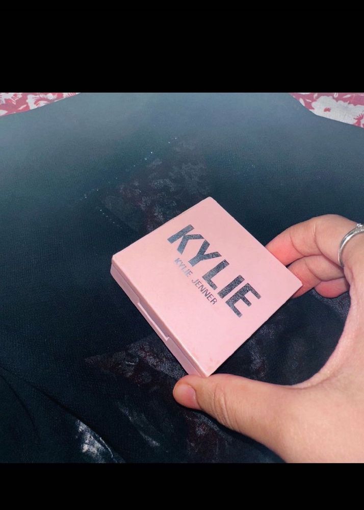 Kylie Cosmetics Highlighter Palette