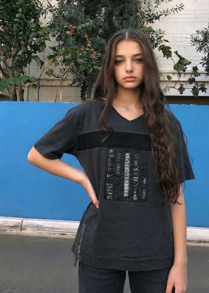 loose black cool top