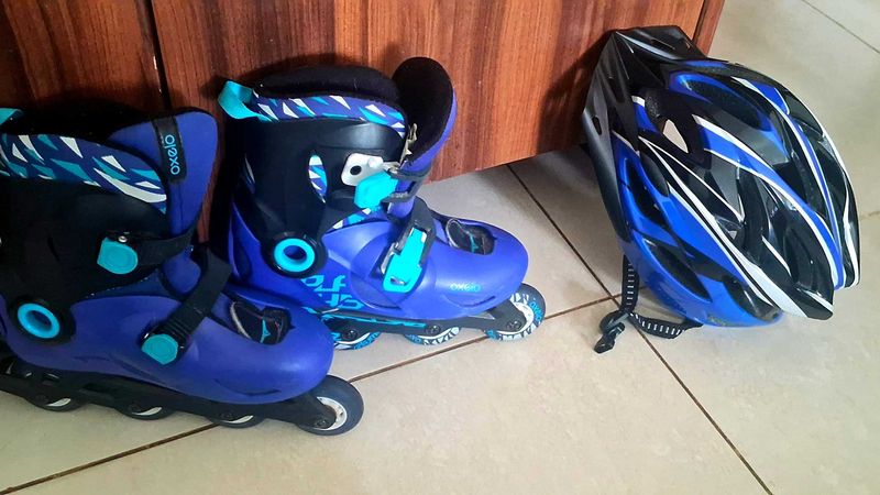 Oxelo Roller Skates with Helmet