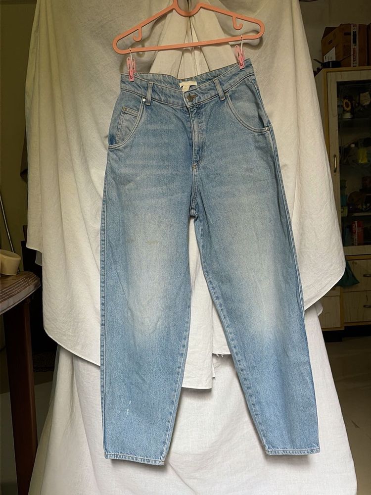 H&amp;M Light Wash Relaxed Fit Jeans