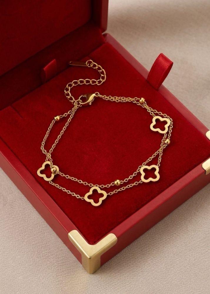 Gold Clover Charm Bracelet