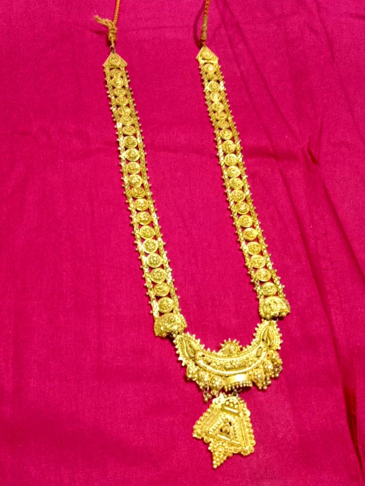 Gorgeous High Gold Long Necklace {Ranihar}
