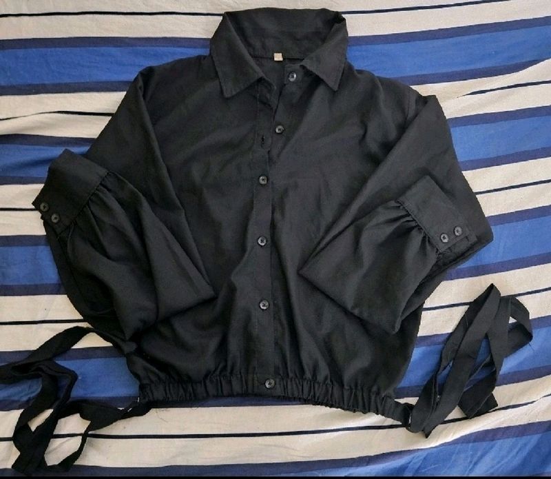 Black Crop Top With Straps At Sides