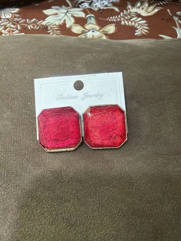 Chic Red Square Stud Earrings