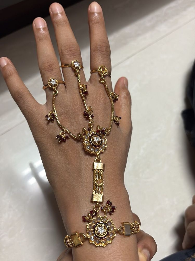 Elegant Hand Harness with Rings