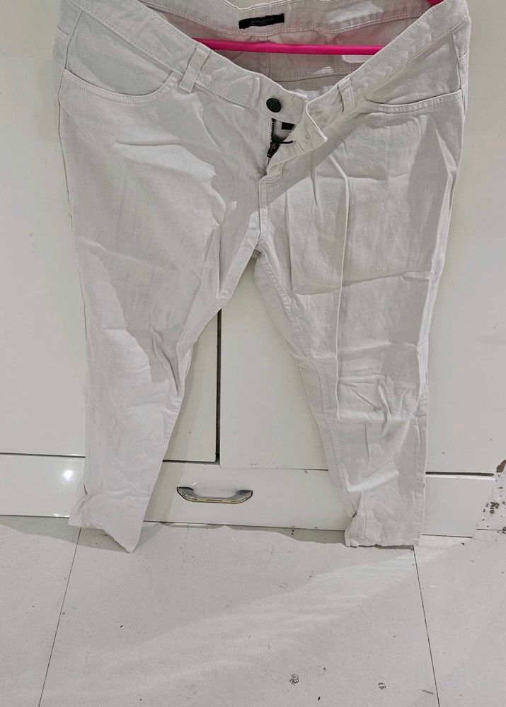 Stylish White Jeans