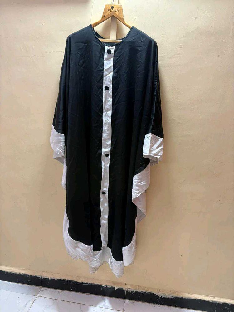 Unique imported Black &amp; White Kaftan abaya