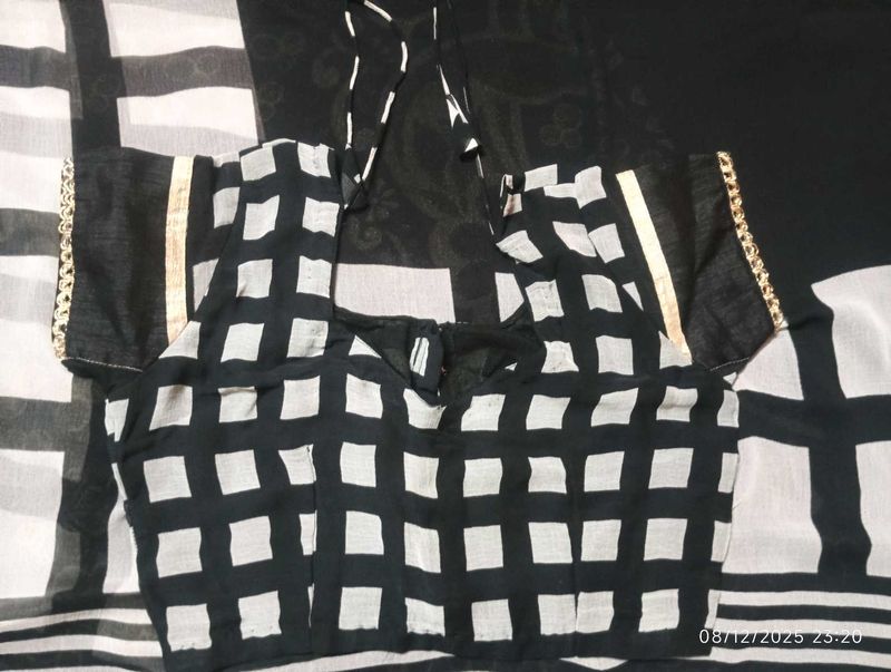 Black &amp; White Saree Blouse