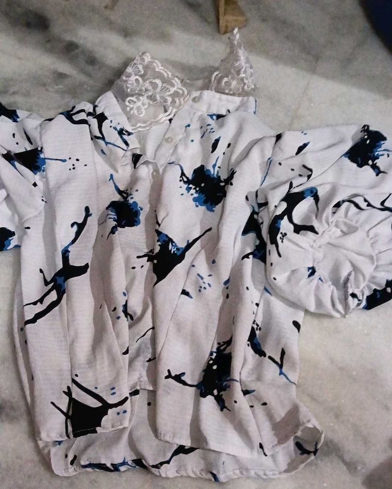 Stylish White Printed Top with Lace Collar
