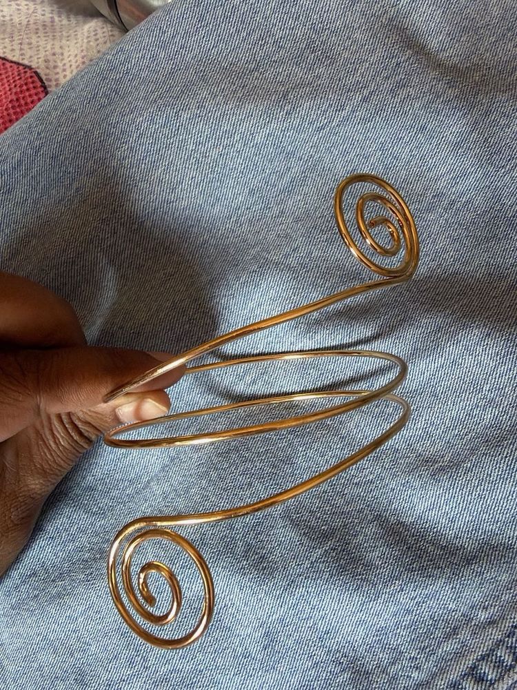 Unique Gold Arm Cuff spiral