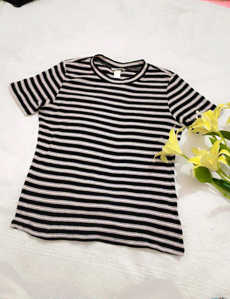 Very Cute And Comfortable H&amp;M Ribed Top